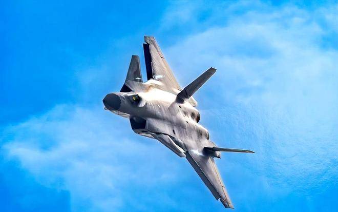 钢铁巨兽塞满西太！350架歼16暗藏铁拳电磁迷雾笼罩美军雷达